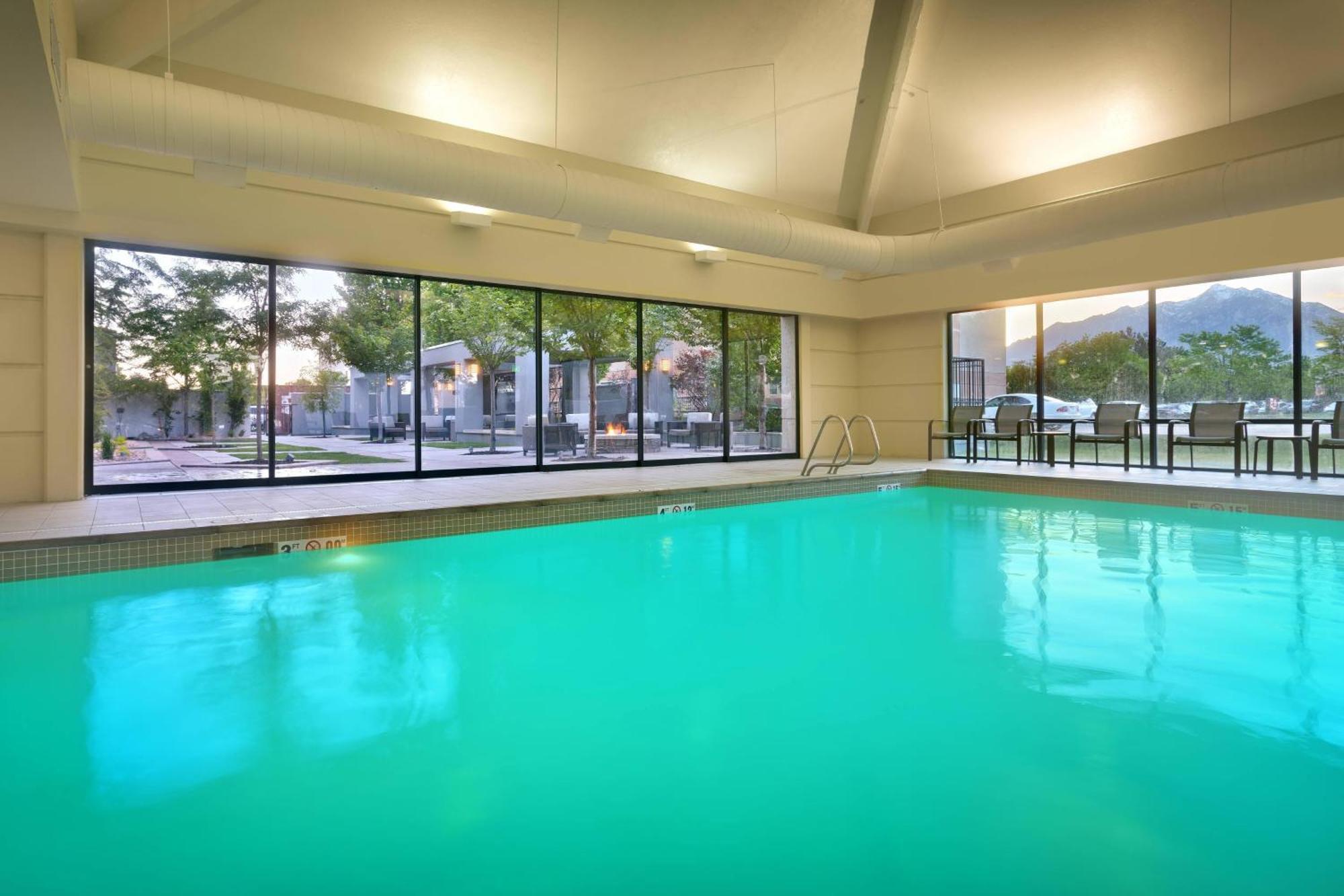 Courtyard By Marriott Salt Lake City Санди Экстерьер фото
