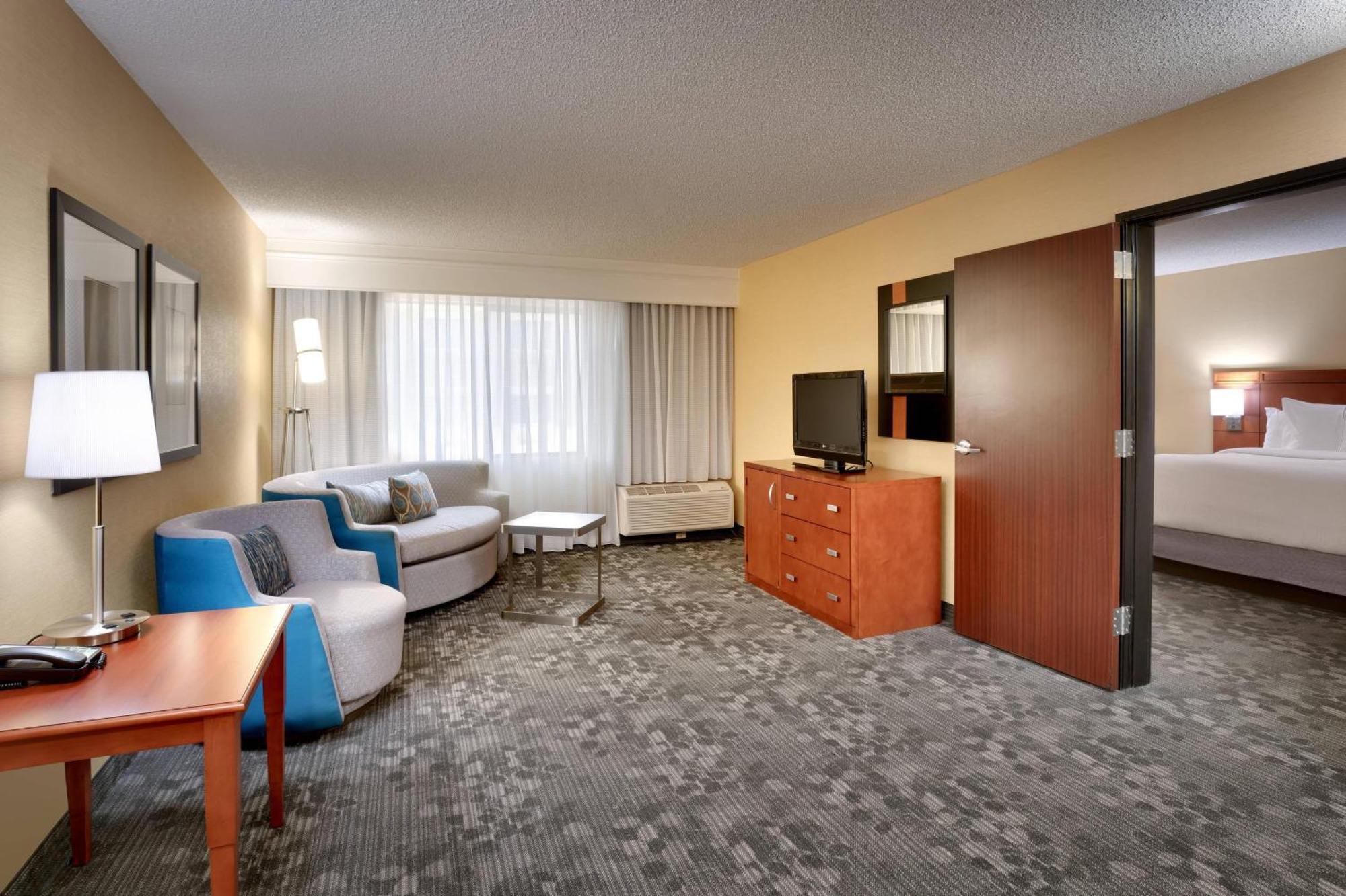 Courtyard By Marriott Salt Lake City Санди Экстерьер фото