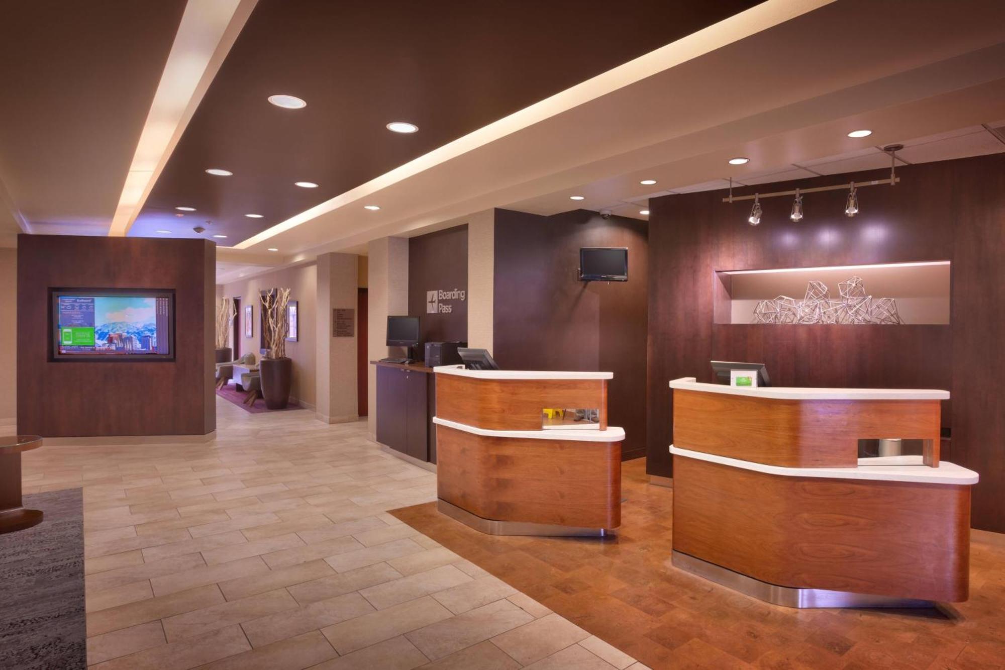 Courtyard By Marriott Salt Lake City Санди Экстерьер фото