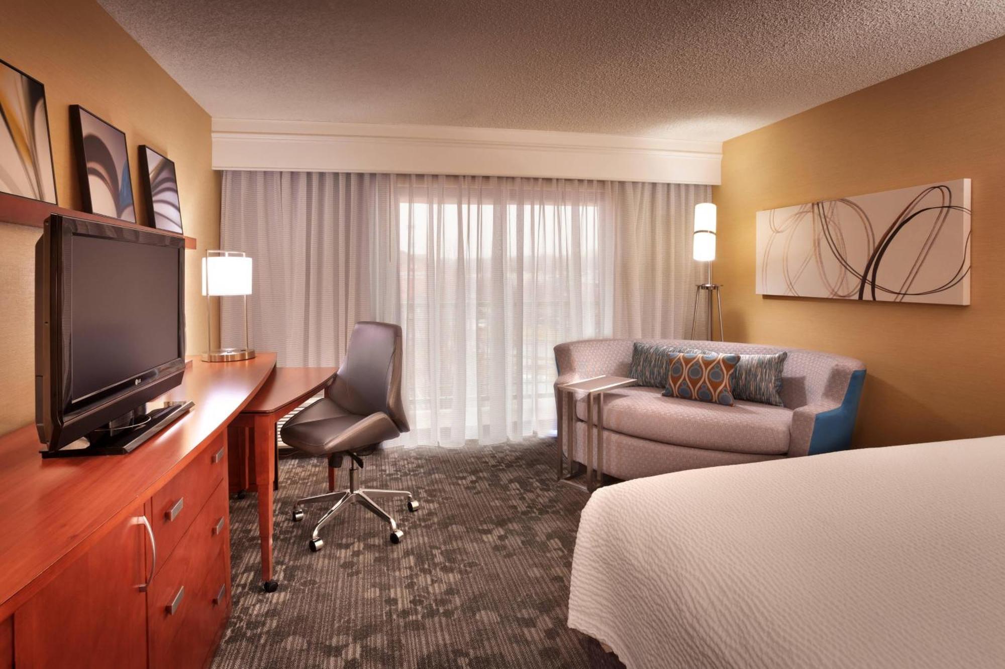 Courtyard By Marriott Salt Lake City Санди Экстерьер фото