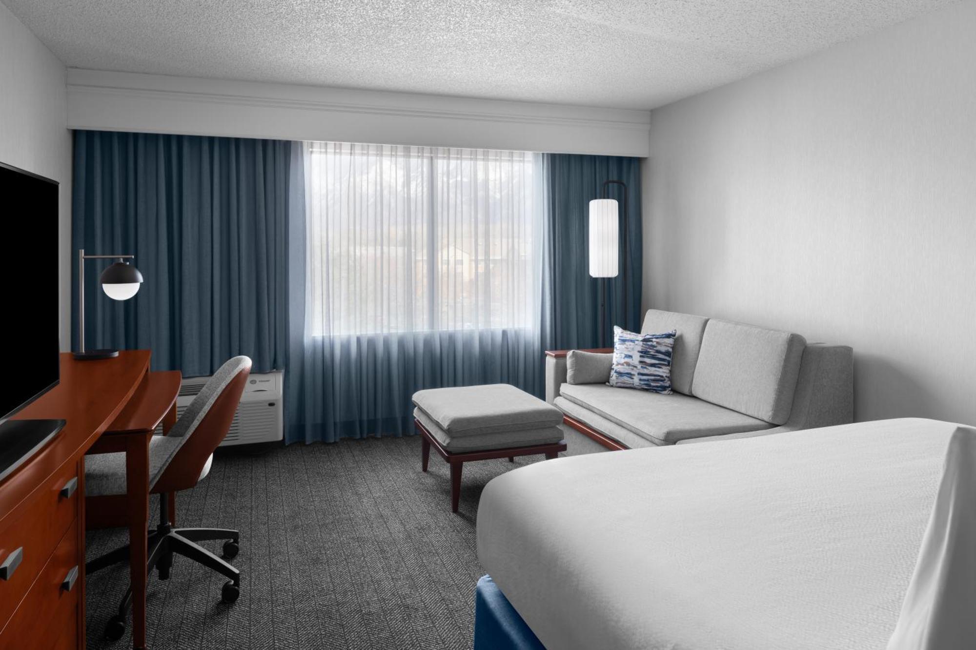 Courtyard By Marriott Salt Lake City Санди Экстерьер фото
