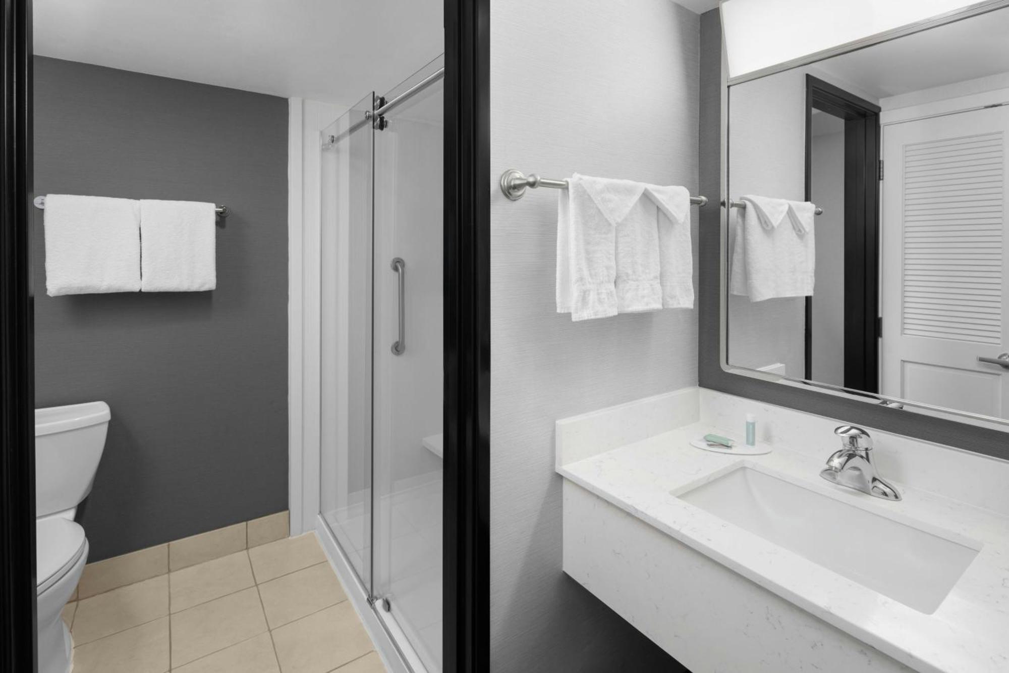 Courtyard By Marriott Salt Lake City Санди Экстерьер фото